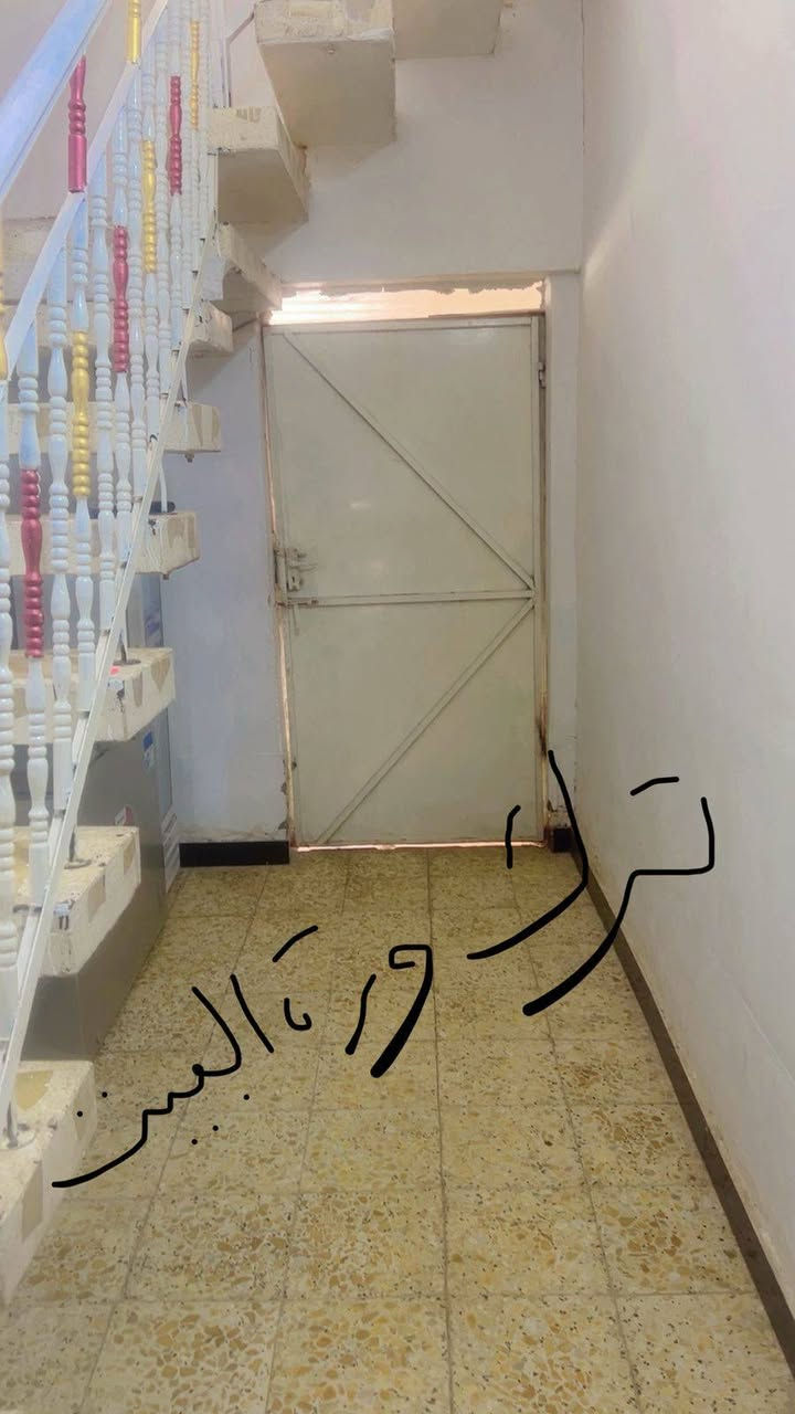 دار للبيع قرب ابن الكاضم فرع حيدرالمضمد 250متر،، طابو صرف السعر، 140وبي مجال  للإستفسار ، الاتصال عل الرقم***********
