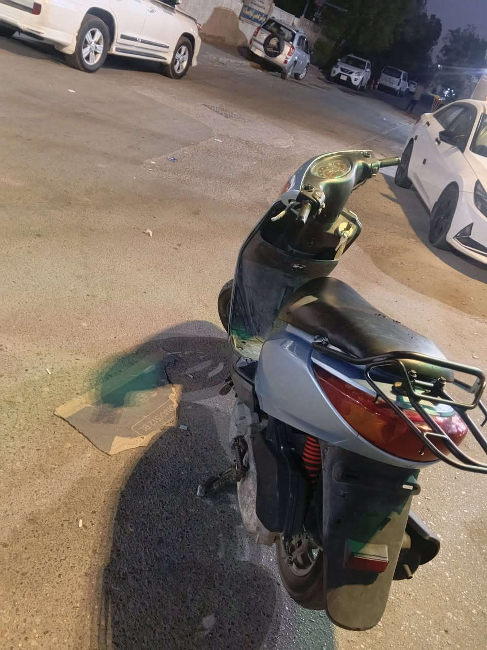 السلام عليكم دراجه بريز  للبيع خير من الله جديده لايت عالي ناصي سلف هندر كهربائيات كاملا اشاير مكينه خرسه ستاند عالي صفح تاير امامي جديد تاير خلفي جديد دبلات امامي خلفي جدد 
مكاني بغداد البياع حي المواصلات ***********
