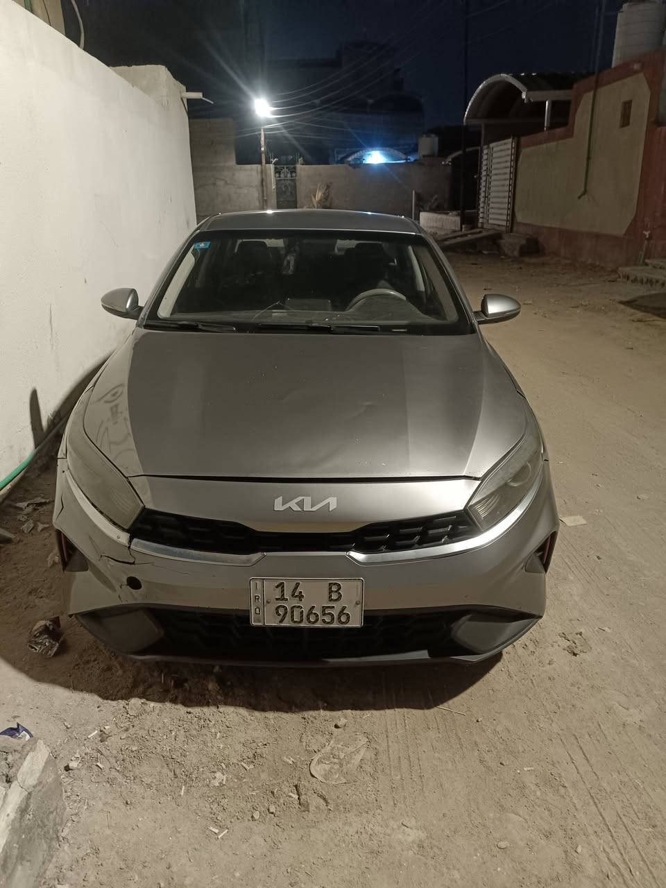 كيا 4T (/موديل 2023 معوقين بصره فقط بنيد معدل نفسه فول عدا الفتحه مابيه لا قطعه تبديل ولا صبغ السعر 125 وبيه مجال وبالخدمة صور الحادث موجوده المكان البصره البهادرية ***********

نص مكتوب في الصور:
- 58615523