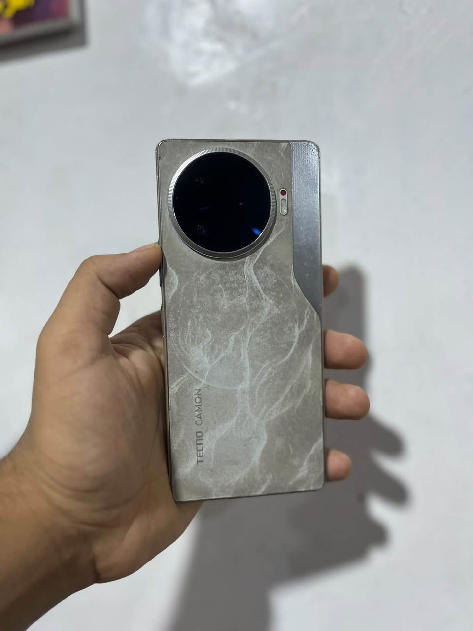 سلام عليكم تكنو كامون30برو5G جهاز نضيف الذاكره 256العشوايه 6+12الجهاز بدون ملحقات السعر225وبيه مجال للشراي رقمي***********
