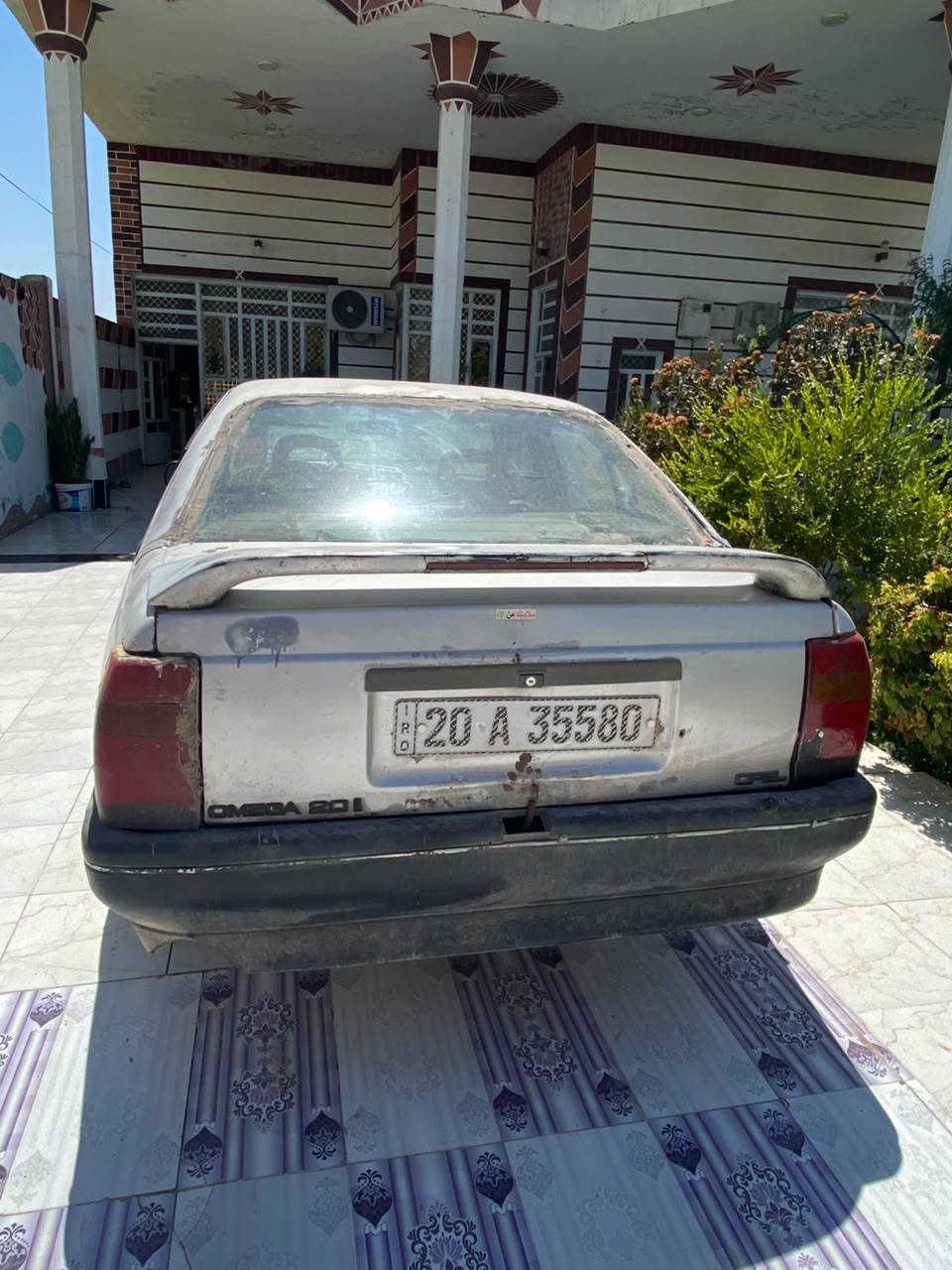 سياره اوبل موديل ٨٨ رقم انكليزي السياره شغاله لكن بيها خياس السنويه لل٢٨ وباسمي رقم نلفوني *********** الي يحب يشتري يسقط يراوس يتصل بيه
