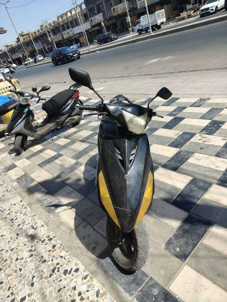 ماكس مضلع 120 كابريتر دراجه نضيفه نقص ستان تعليك وتريشه يسرى فقط ذني دراجه مجفته مره وحده تجفيت اصلي امانه الله كل شي بيها شغال سلف هندر ونكره بكل وقت كهربائيات شغاله كلهن وبيها اوراق مكان بغداد الشعب السعر 350 وبيها مجال بسيط  
رقم:*********** بغداد, العراق

