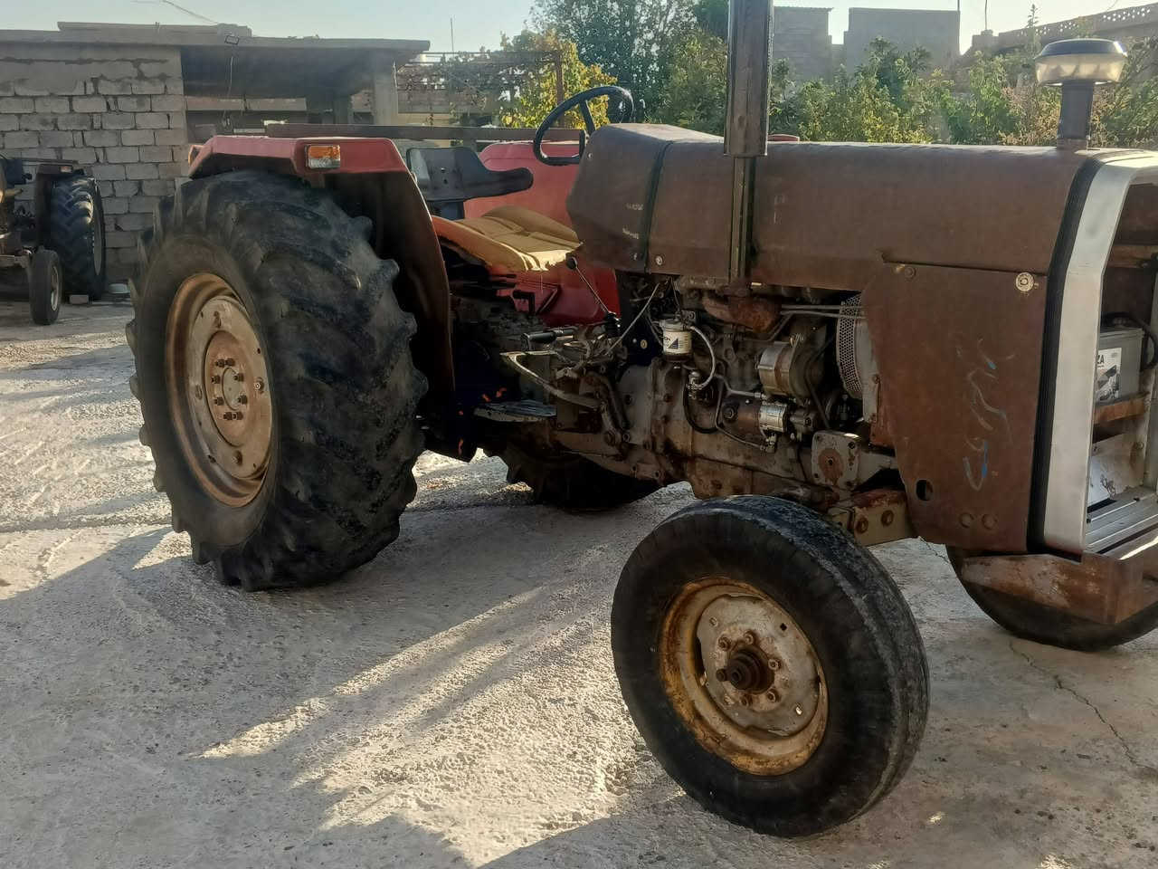 السلام عليكم للبيع مكينه فوركسن موديل 82 حجم 290 رقم تاميم تحويل لاستفسار على رقم الهاتف *********** 
المكان كركوك
