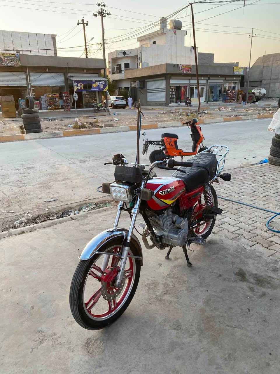 سونيك ٥ كير 23 محرك كبس
كله شغال 

سعر 460
***********
