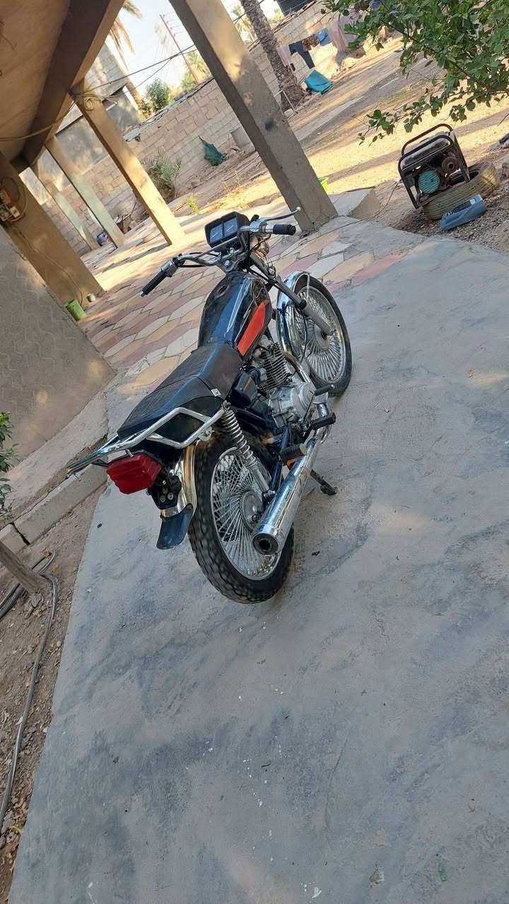 شباب السلام عليكم دراجه اربعه كير نظيفه الدراجه محرك لا صرف ولا تبخير خير من الله نقصها بس باتري ماكينه ناعمه موديل 21 سعره ب 350 وبيها مجال شويه  مكان سلمان باك المدائن
***********
شباب السلام عليكم دراجه.  موديل 21 اربعه كير نظيفه الدراجه محرك لا صرف ولا تبخير خير من الله نقصها بس باتري ماكينه ناعمه  سعره ب 350 وبيها مجال شويه  مكان سلمان باك المدائن
