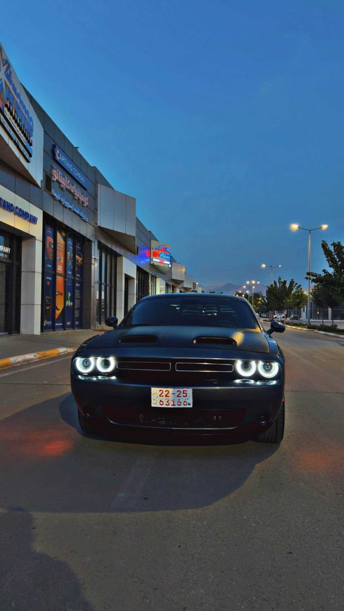 تشالنجر SXT • ٦ سلندر • ١٤٠٠٠ ميل
