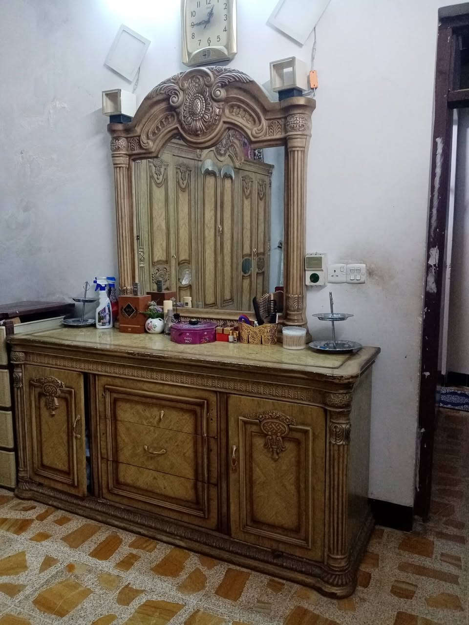 غـرفـه نـوم  للبيـع مستعمله ماليـزي النظافه 80% 
العنوان موصل حي السماح 
@إشارة ***********

