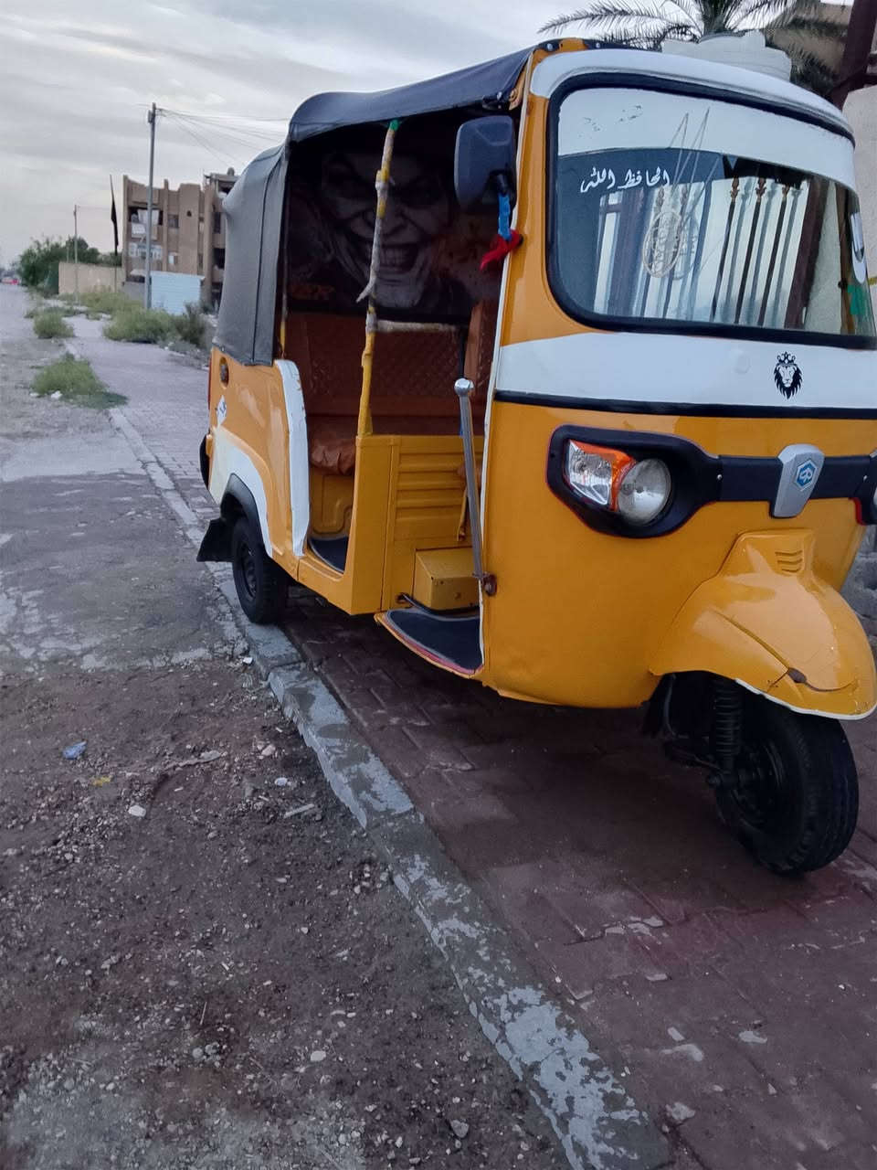الحلال للبيع موديل 18 محرك محركه 26 اوراحقه محترقات بس موجودات وبيها كتاب قاضي مكانه بابل سكندريه مجمع حطين شراي يخابرني 
***********
