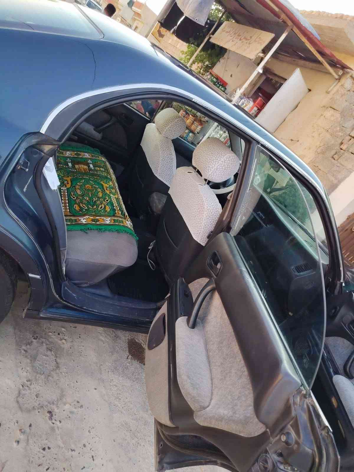 السلام عليكم بطه تيوتا كراون متصل
موديل 92 سنويه جديده لل31 مصبوغه عام جماليه بدون ضرر كفاله عامه شرط التحويل والغرامات
السعر 62 وبيها مجال 
للاستفسار***********
