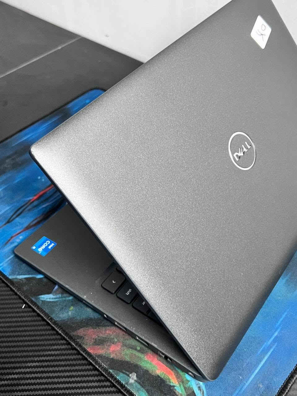 ‏⚜ الجيل الحادي عشر   ⚜
‏لابتوب dell latitude 3420
لابتوب راقي، مناسب للدراسة والبحوث والمونتاج (الادوبي) ومناسب للبرانج الهندسية مثل الاوتكاد وغيره  ...وايضا مواصفاته قوية للالعاب وينطيك سلاسة عالية(تتونس 🔥 ) ....
‏نظافة 100%  ✨
‏
‏المواصفات  🌙
‏⚜ المعالج / Core i5 1145G5  الجيل الحادي عشر
‏⚜ كرت شاشة intel iris xe graphics 4GB من اقوى الكروت المدمجة 
‏⚜ الرام / 8GB DDR4 
‏⚜ التخزين / 256GB SSD M.2 NVMe 
‏⚜ الشاشة / 14 inch hd+ screen 
‏
‏ملحقاته كاملة
‏شاحنتة الاصلية
‏ماوس
‏ماوس باد
‏حقيبة خاصة 
‏‏🩵🩵 سعر 375 الف 🩵🩵
‏مع ضمان 10 ايام استبدال في حال وجود اي خلل او مشكلة ⚜ الاستلام بعد الفحص والتأكد من جميع التفاصيل 🌹
‏يتوفر توصيل لكل العراق 
‏متواجد ماسنجر 
‏واتساب ***********
‏
