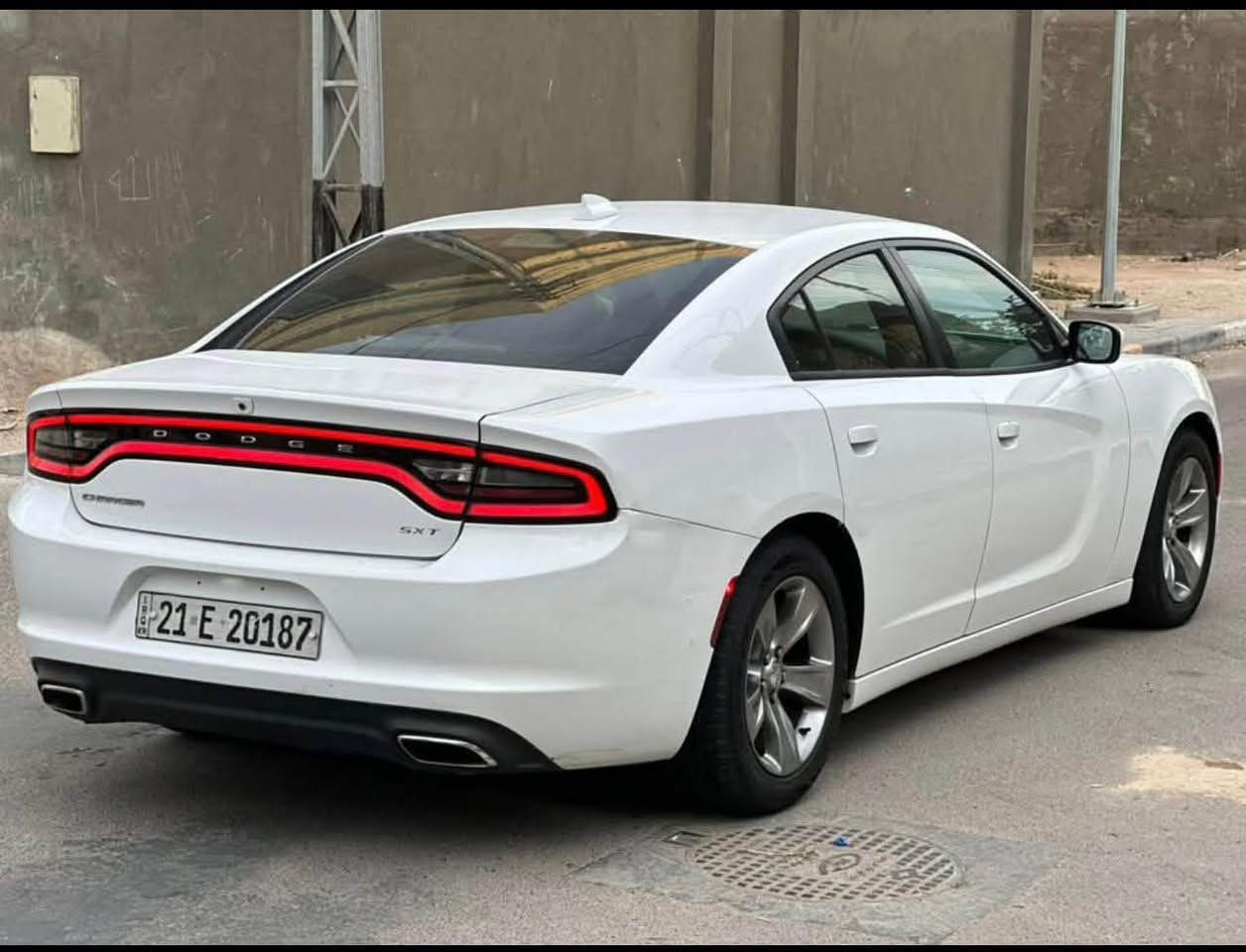 سياره جارجر 16 كفاله عامه رقم سليمانيه بأسمي تريد تحويل او وكاله موصفات sxt تبريد كشنات دواخل وتخم تاير وميكنه كلها جدد جاهزه من كلشي شرط الفحص سيارتي شخصيه من الدوام للبيت للاستفسار ***********
