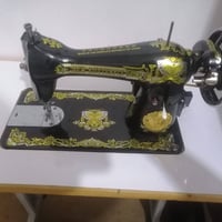 أربيل • مكينة خياطة • نظيفة