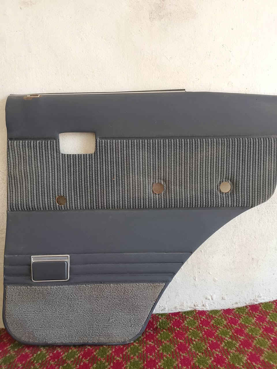 سلام عليكم من رخصت الادمن 
يوجد بطاين لاندكروز للبيع جددت اصليات يابانيات 
العنوان ديالى بلدروز 
***********
