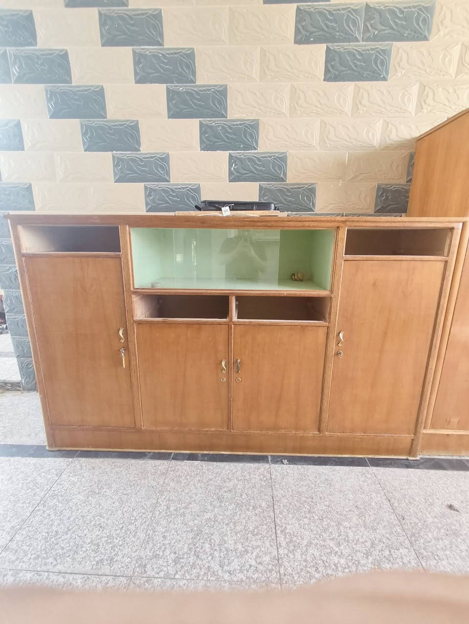 كنتور+بوفيه/ للبيع
ثنينهن ب(٣٠٠الف)
قضاء المدينة منطقة الخاص 
***********
