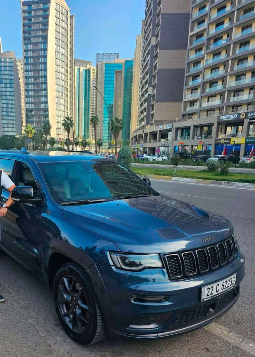 🔥 Jeep Grand Cherokee S | 2020 🔥

🇺🇸 خليجي – وكالة هارلم
🧿 فئة S أم الرادار
🌊 لون بحري مميز
⚙️ مكينة 6 سلندر
📍 ماشي 90,000 كم فقط

المواصفات:
• بصمة
• بانوراما
• مقاعد جلد كهربائية + تدفئة
• ذاكرة لمقعد السائق
• نظام صوتي 14 سماعة
• ستيرن كهرباء + تدفئة
• مثبت سرعة
• جنطة كهربائية
• فور ويل 4×4
• نظام توقف ذاتي
• Auto Park – اصطفاف تلقائي
• لايتات زينون + زراكات لايتات
• مرايات شفط + إشارات بالمرايات
• رادار النقطة العمياء
• تدفئة المرايات الجانبية
• رادار ومانع تصادم
• كامرة خلفية
• حساسات 360°
• Auto Stop لإطفاء المحرك أثناء التوقف والازدحام
• 5 وضعيات قيادة
• Apple CarPlay
• دوس كهرباء

✨ مميزات إضافية:
• رقم أربيل الجديد، حرة بأسمي
• تخم تايرات جديد مبدل قبل شهرين
• سيارة نظيفة جدًا ومكفولة
• فقط بارد بداخل الدوسة عند فتح الباب الخلفي
• سنوية تضليل سنة 80%
• مغلفة PPF بضمان 10 سنوات
السعر 288 ورقه وبيه مجال للشراي
📞 لاتصال: 
***********
