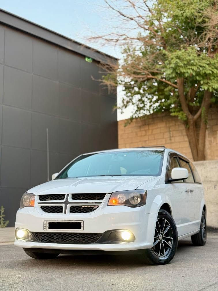 DODGE CARAVAN { GT }🇱🇷✈️2019

دوج كرفان 2019 جي تي فول فول مواسفات

سيارة مكفول بدون صبوغ بدون تبديل 
بس بيها شبر بارد و كارت

سيارة ماشيية 116 الف
سيارة ب اسمي تحويل مباشر

سيارة فول فول :-
سيارة كشنات كربايي تدفء 
بابين سلايد كربايي برده مال جامات

صندوق كربايي تشغيل عن بعده
شاشة كبيرة صقف ديفيدي 

رقم صاحبة:- مكانك سليماني 

☎️(***********)اسیا
☎️(***********)کورک السليمانية, العراق
