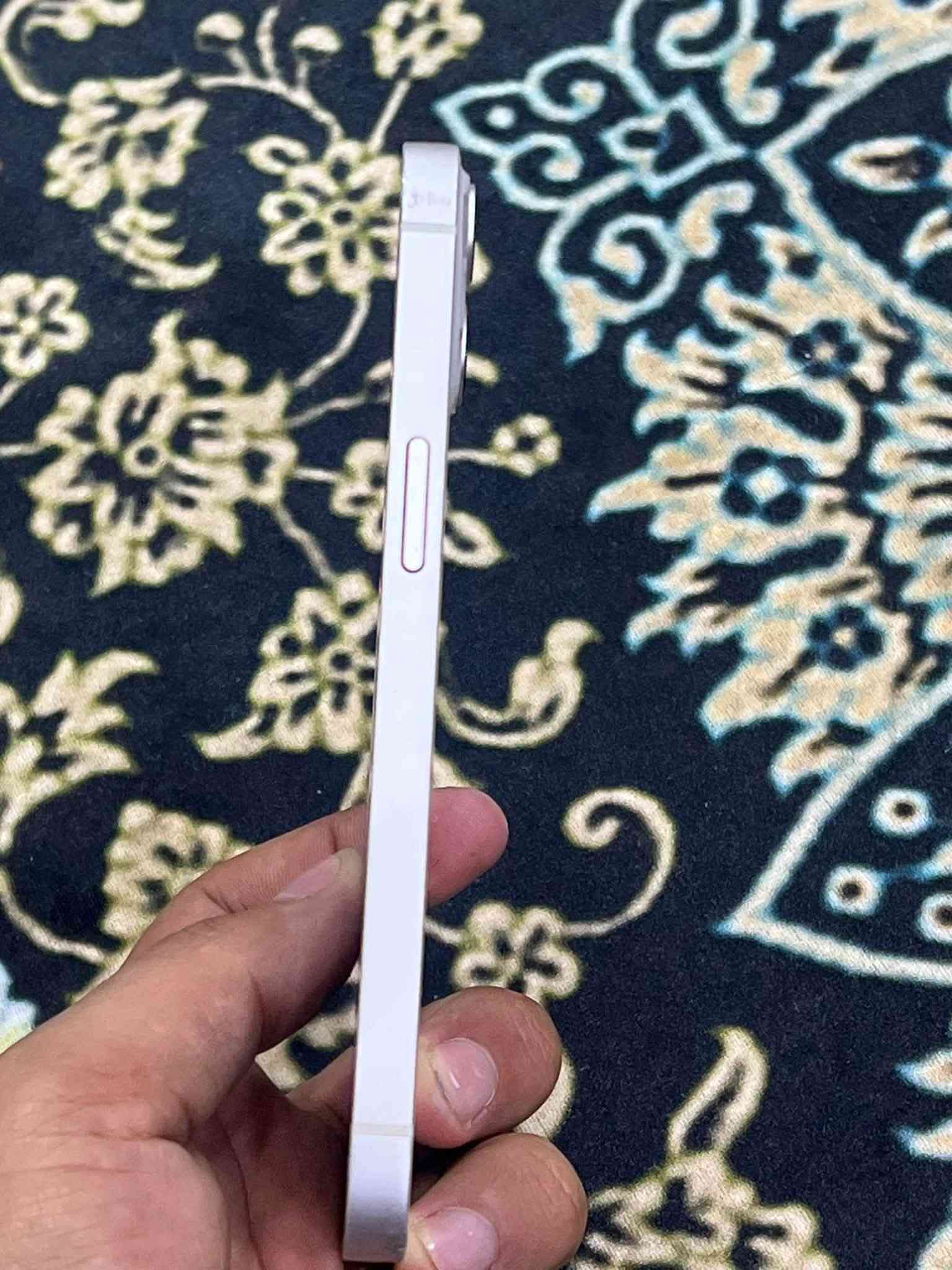 آيفون ١٣ • ٢٥٦ جيجا • بطارية ٩٢%