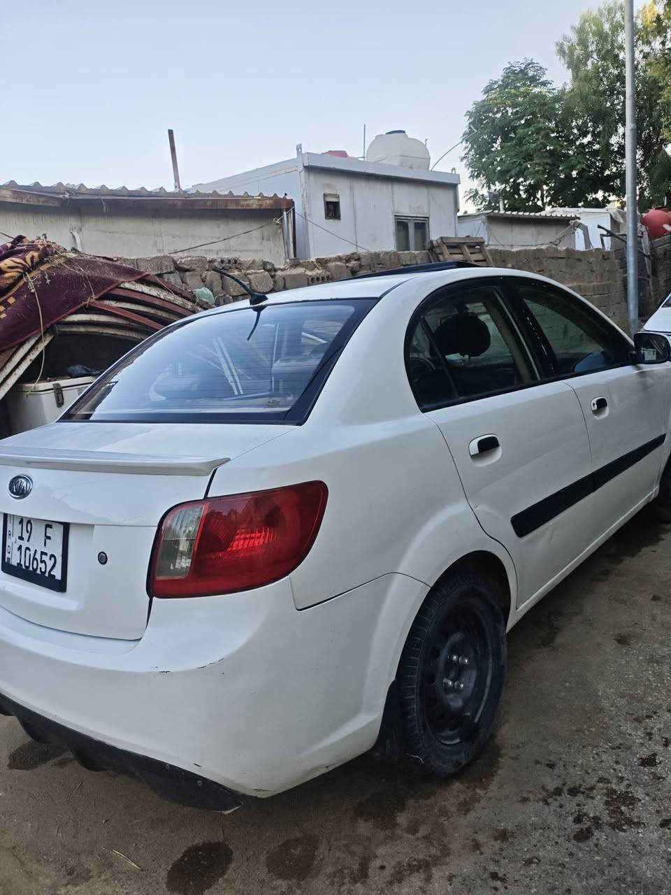 لا صبغ ولا تبديل ولا بيها حادث
مكينه جديده + كير كفاله 
معتني بيها ومامتعوبه 
لسعر ٨٢ وبيها مجال قليل 
مكاني كربلاء 
***********
