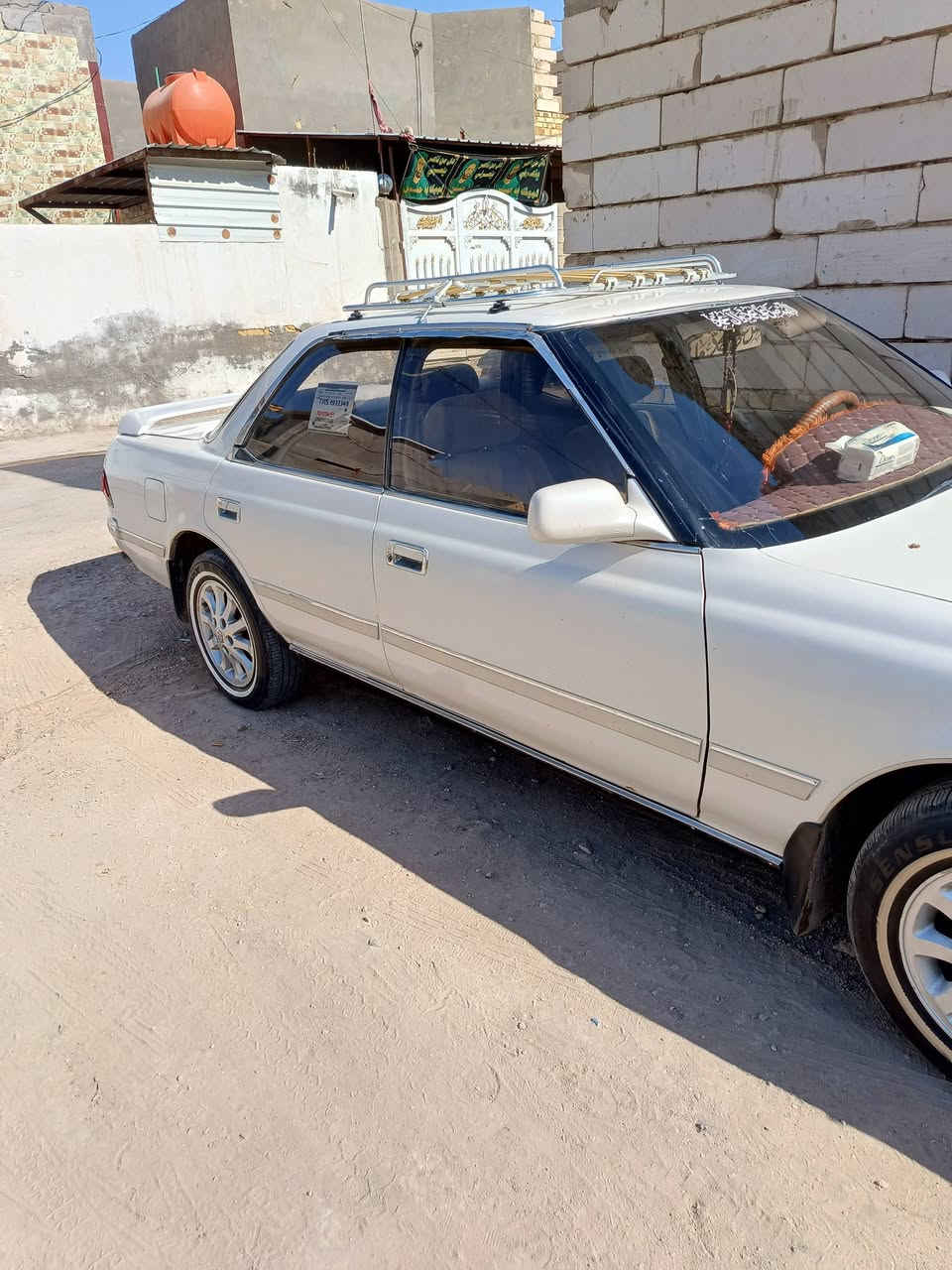 السلام عليكم مارك عضم رقم دولي بأسمي سنويه لل2031 سياره نضيفه جداً مكينه ونجي 2400 اوتوماتيك تبريد شغال مكفوله من مكينه وگير واكسل حداديه جديده وبيع مستعجل ومن يرغب بالشراء يتصل عليه واني بالخدمه *********** والسعر 39 وبيها مجال قليل مكاني بابل الهاشميه
