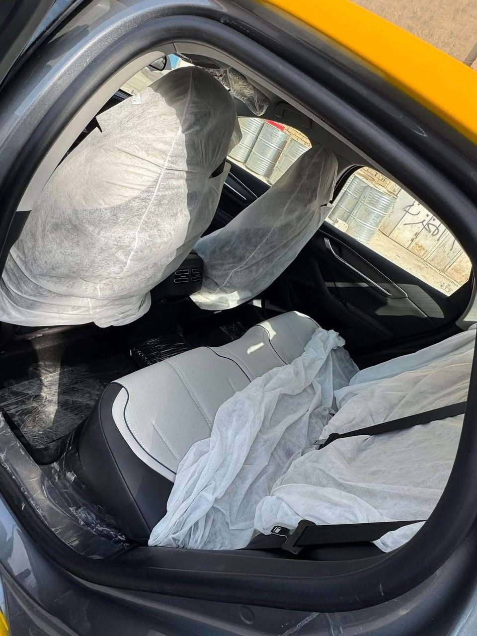 السلام عليكم بي وايدي دستريور موديل 25 زيروو
رقم بغداد بسمي تحويل مباشر رقم دولي 
مواصفات معروفه سياره زيروووً 
مكاني بابل حله ***********
