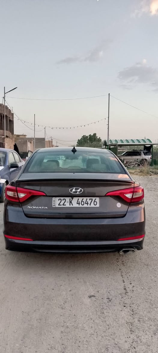 سوناتا ١٧ وارد امريكي سياره جاهزه من كلشي بسمي
الحادث خشم البنيد بدون تبديل بدون دواخل مكفوله من الصبغ عدا البنيد مصبوغ باقي كفاله 
السعر ١٣٠ بيه مجال ممتواجد ع الفيس هذا رقمي *********** بي وتساب
