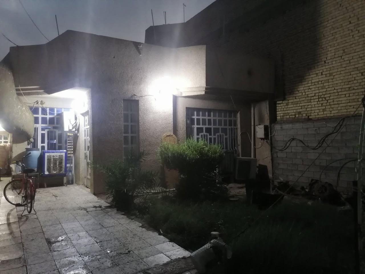 بيت للبيع • شارع ٧٠ • ٢٨٠م