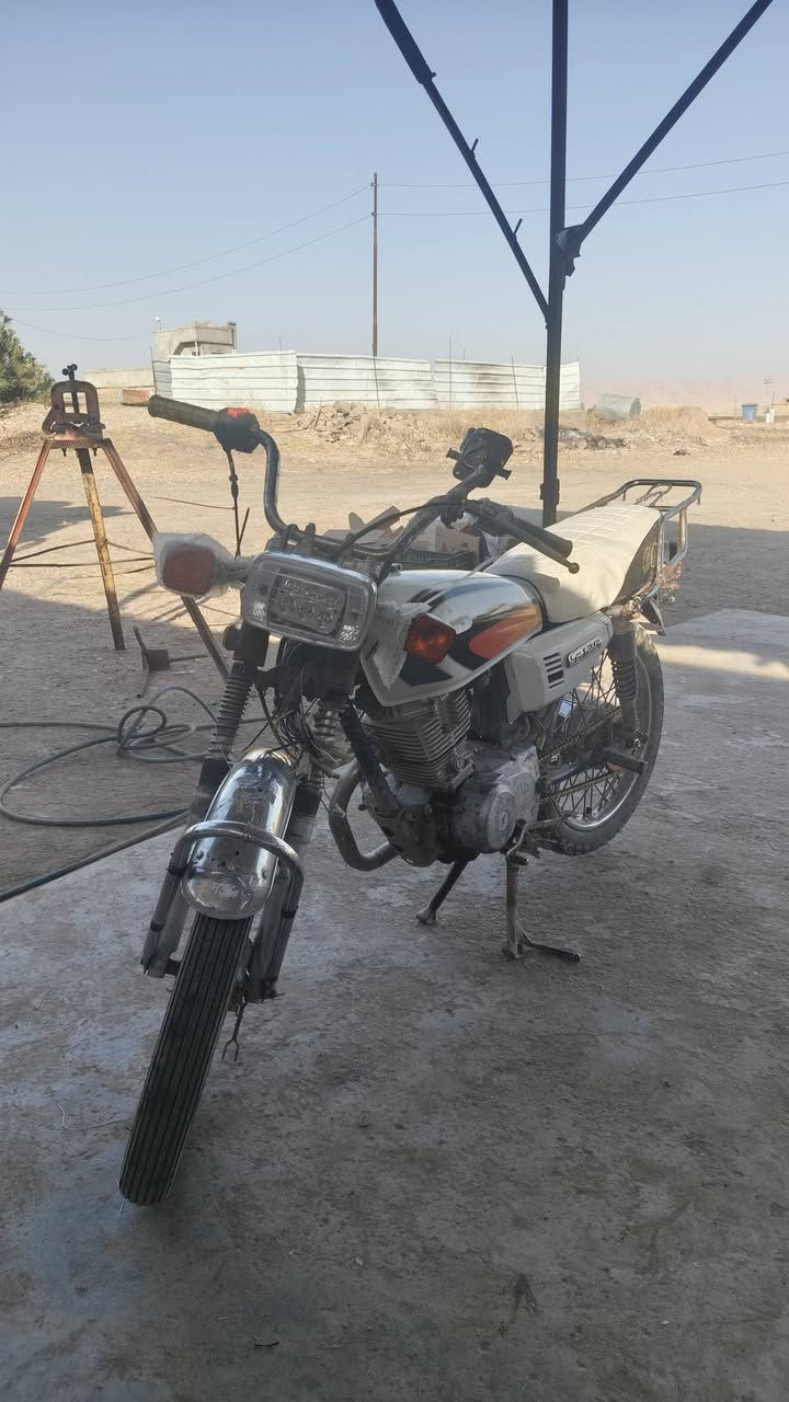 موطور للبيع بارت  الاصلي 2019 خمس 99999 كلشي جديد تواير كشن تانكي اويلاه عدله كهربائياتت👍🏼السعر225وبي مجال الرقم ***********
