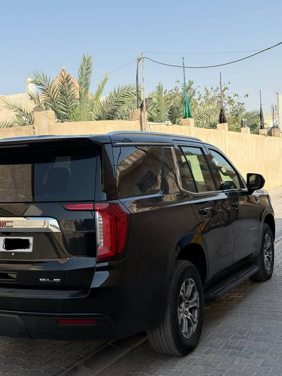 يوكن 2021 SLE
كير ومكينه كفاله 
سياره مكفوله بلكامل
شاشه كبيره 
حساس امامي خلفي 
صندوك ذكي كهرباء
تحكم ستيرن فول جهتين 
رادار 
ثلاجه 
بصمه 
تشغيل عن بعد 
كامره دواره 
دواخل بيجي 
كشن كهرباء 
مرأه شفط 
كار بلي 
بلوتوث اواكس
رقم بصره دولي بأسمي 
السعر 395 وبيه مجال
 *********** متوفر واتساب سياره جديده وجاهزه كلش استخدام على ايد وحده من الزيرو Singapore
