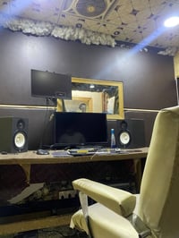 🎙️ استوديو للبيع متكامل وجاهز للشغل بيع مكان معه الغراض كامل  • مايك N...