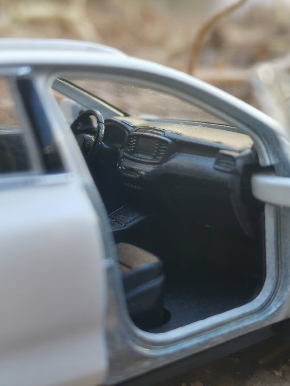 للي يريد يتميز شوي مجسم KIA SORENTO الشكل من 2016 الى 2018 القطعه مختمه KIA مع سوادات السعر 11 للتواصل *********** ومتوفر توصيل ❤️
