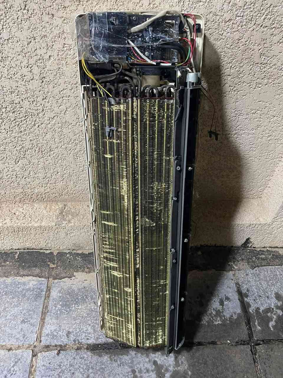قطعه  داخليه للبيع نضيفه وشغاله السعر 100 وبيه مجال ازز لا تواصل خاص او الرقم ***********
