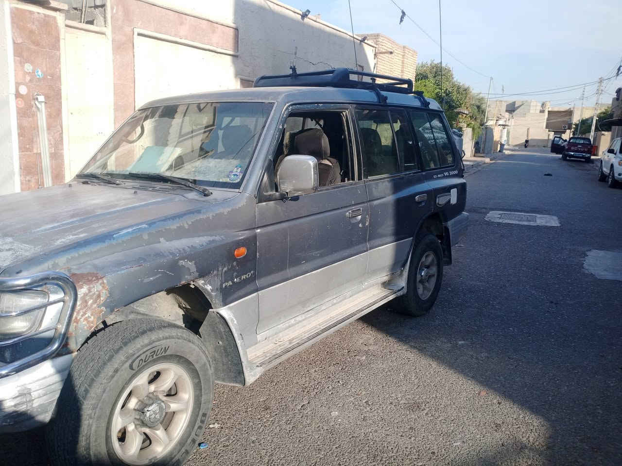 السلام عليكم باجيرو البيع محرك خير من الله ابيع جديده باسمي سنويه صاقطه رقم الماني بغداد  عليه غرامه  محامي صلاح الدين قضاء بلد  رقم المبايل ***********
