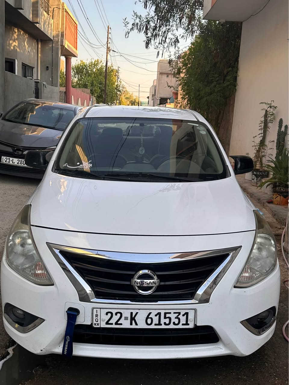 سيارة نيسان صني 
موديل 2021
لون ابيض مميز 
سيارة ماشية١٠٩ الف  
سيارة مال بيت نظيف جدا سنوية ما منتهية 
4 تايرات جدد 
كوبون بانزين 
محرك وكير شرط ما مفتوح 
بيها الباب الي ورا سايق تعديل بارد 
وباب السكن عيار فقط 
السعر 121 وبي مجال 
*********** كركوك, العراق
