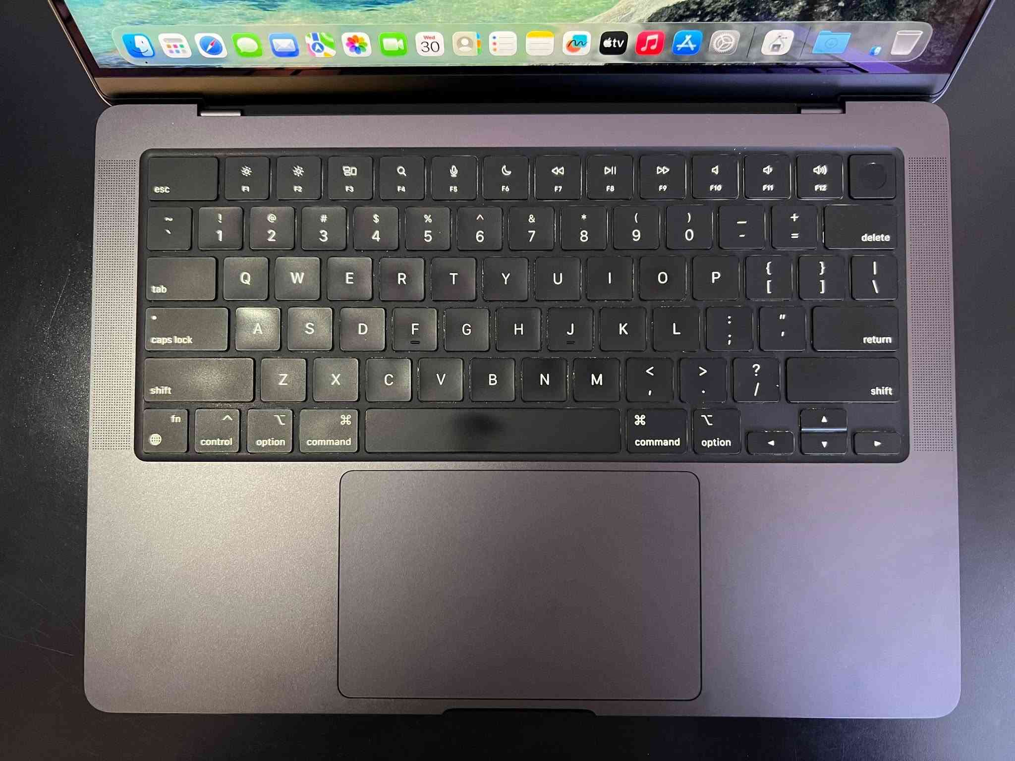 ماك بوك برو 14 انش • M3 Pro • 18 جيجا رام