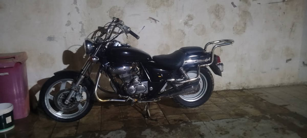 هارلي ديلم كوري مكينه 150cc مسكر 4 ولفات نكره سلف و هندر كمالياتها كامله مكينه حلوة تايرات جدد نواقص بسيطه سعر 600 وبيها مجال مكاني مفرق ***********
