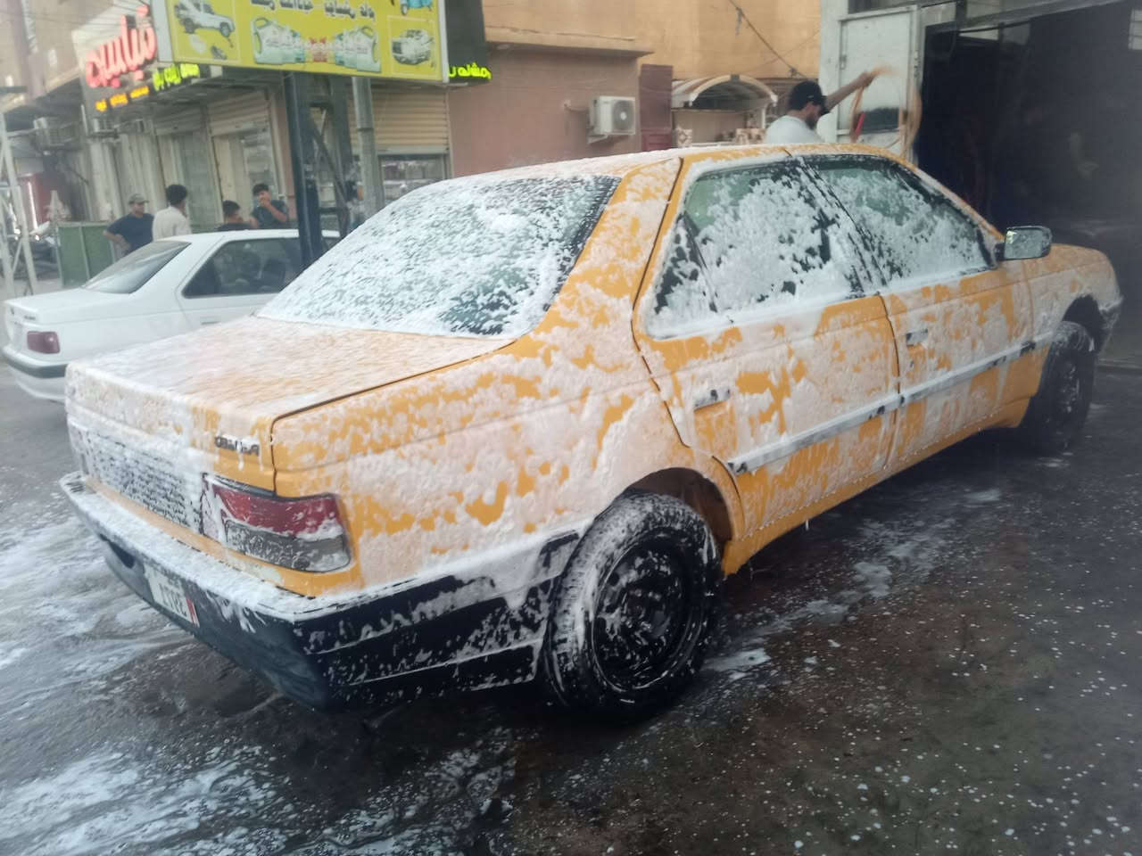 بيجو روا موديل ٢٠٠٨
رقم بغداد انكليزي مصفره هيئة وغرامات
كير مكينه جدد 
تبريد ثلج 
شواصيها مكفوله مملعوب بيهم 
تايرات جدد صدر جديد 
السياره حلوه وممتعوبه بيه نقوصات بسيطه جدا 
عارضها ١٩ وبيها مجال قليل مكاني بغداد الكرخ 
*********** وتساب موجود بي
