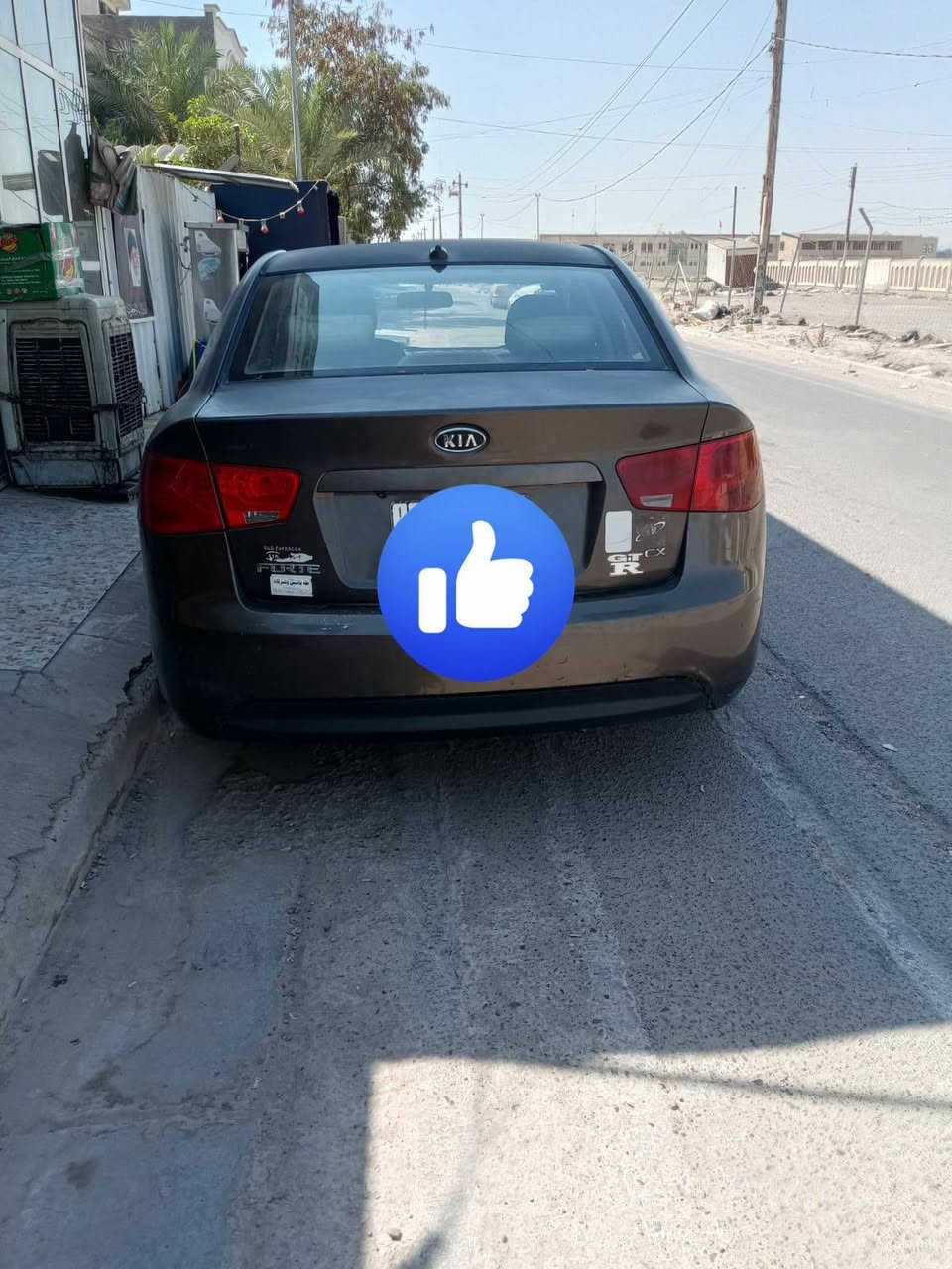للبيع سيارة اوتماتيك تخم تاير ويل كب موديل ١٢فول موصفات ماعد البصمة تخم تاير ويل كب تبريد ثلج العنوان بغداد حي الرسالة السعر ٧٥$هاتف ***********
