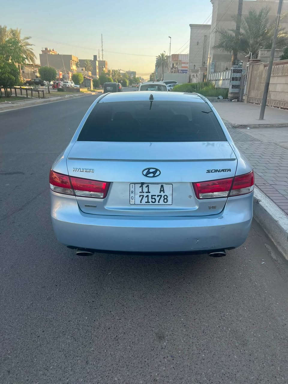 السلام عليكم 

للمراوس مع. Bmw
او بيع 

هونداي سوناتا 2006 وارد أمريكي رقم بغداد انكليزي شرط تحويل ثاني يوم محرك V6 حجم 3300  فول مواصفات  فتحه سقف سلايد روف شاشه بلاديه مانع انزلاق تبريد ثلج تدفئه ناركامله تخم تاير جديد ويل 17 صدر خلفي و امامي جديد  باتري جديد  السياره مصبوغه عام جماليه شرط بدون معجون و بدون قطره دواخل اثر جراد فقط السياره جديده و مال جناي 
 
السعر 80 

مكاني بغداد الكريعات
 الي يحب تفاصيل اكثر الاتصال على الرقم 
***********
