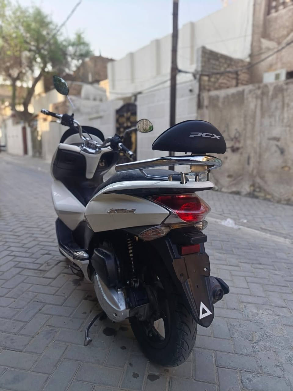 شباب بي سي اكس جيل أول مكفوله مكينه وكفر دراجه كله شغاله سعر 1250رقم ***********
