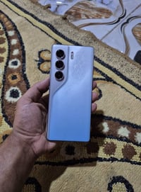 كامون 40 برو • ٢٥٦ جيجا • ١٢ رام