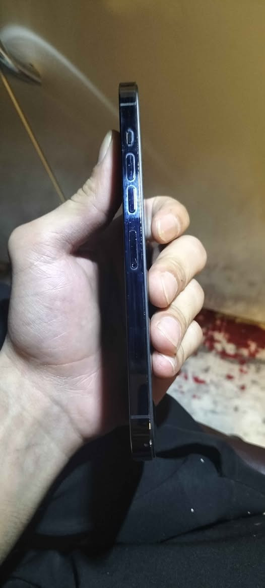 iphone 13 pro max 
بۆ فرۆشتن 400 هەزار و مەعامەلە 
شوێن هەولێر گەیاندم نییە 
ژمارە *********** واتس ئاپ و ڤایبەر 
شاشە و پاتری گۆڕایە بە ئەسڵی 
عەیبی تری نییە خەریتەی کەپس 
شحن و شەبەکە و کامیرەی بە شەرت بێ عەیب أربيل, العراق
