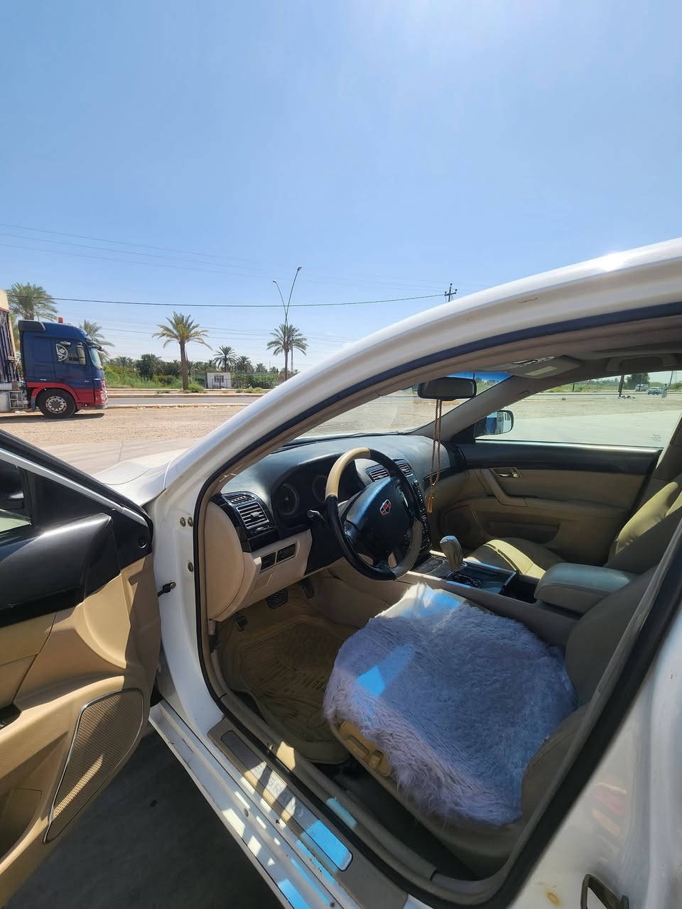 مانغرد ٢٠١٣ سيارة فول مواصفات رقم رابيل تحويل مباشر  عليها غرامة ٣ اوراق نازل من سعرها مكينة جديدة الكير بي تأخير بالبك ابيع كايم تبريد شغال السيارة كفالة الطخة موضح بالمنشور السعر ٦٠وبيه مجال اتصال عل ***********
