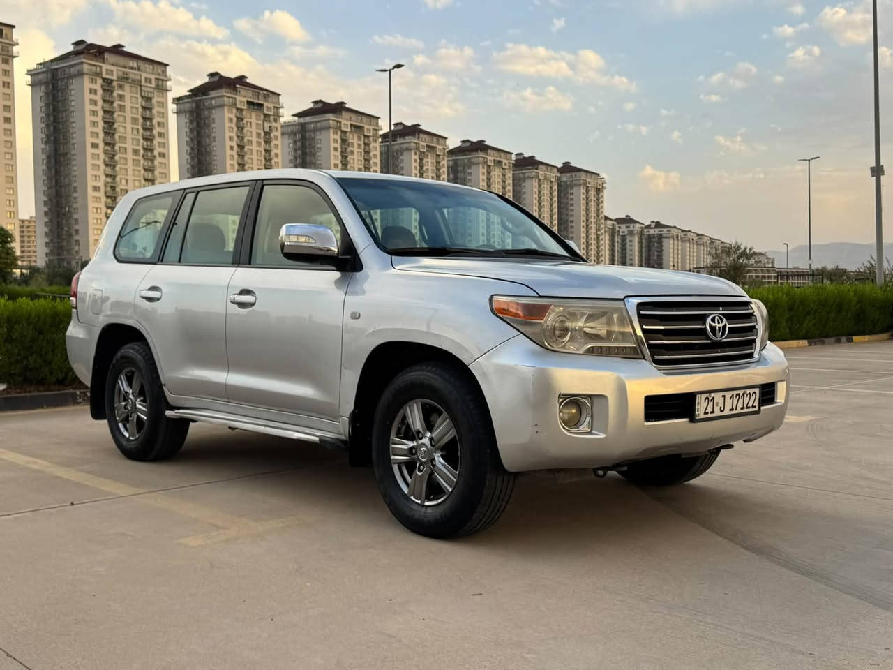 2008 گير عادي
خليجي 
بدون صبغ 
فتحه . ثلاجه . تبريد مركزي 
بصمه 
ماشيه 380 الف كيلومتر 
سنويه جديد 
تحويل غرامه شرط 
سعر 235 ورقه بي مجال بسيط 
مكان السياره سليمانيه 
***********
