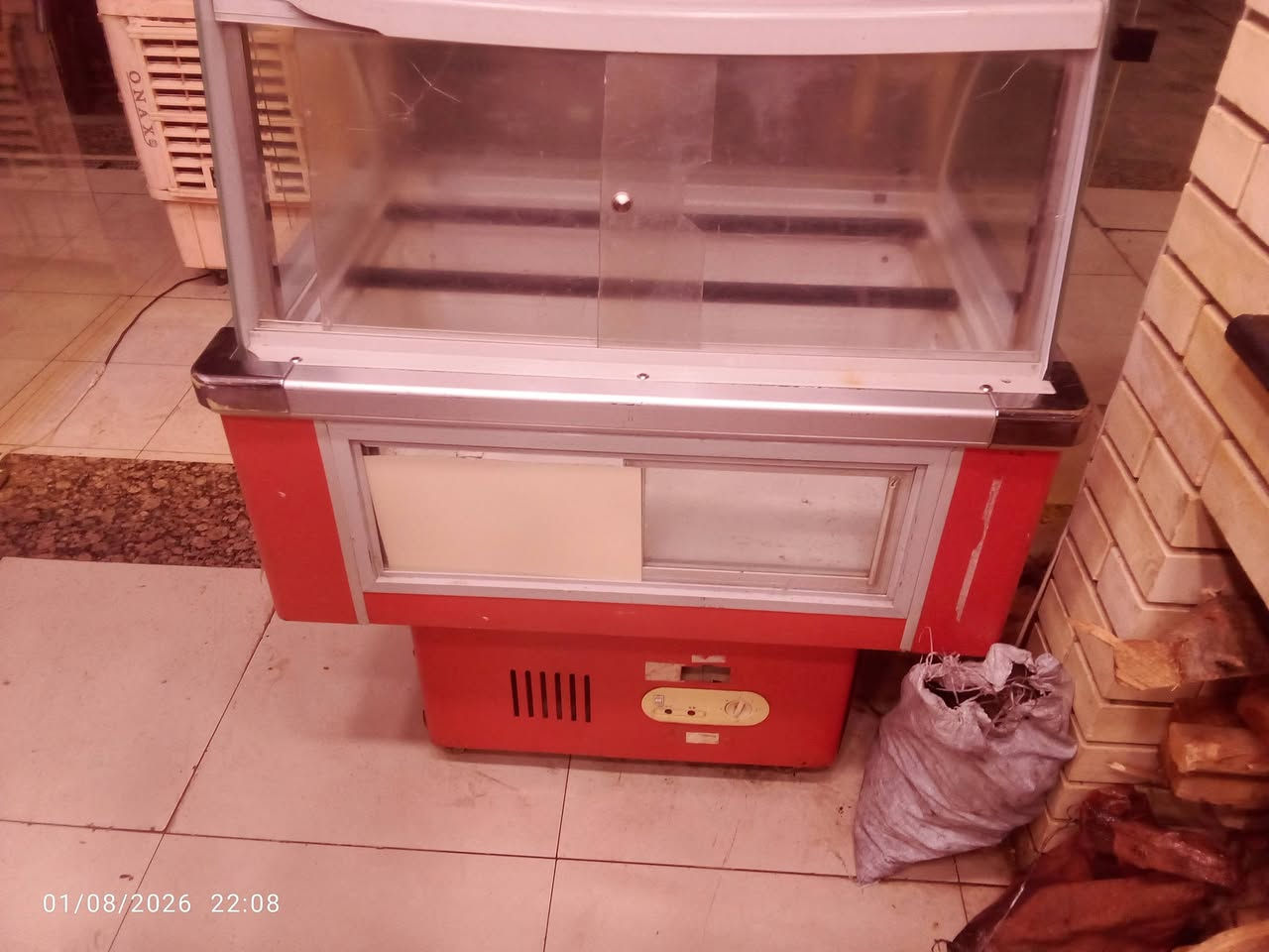 سلام عليكم
سبلت طنين اوكس انفيرتر للبيع 
براد مقبلات تبريد
الاتصال ***********

