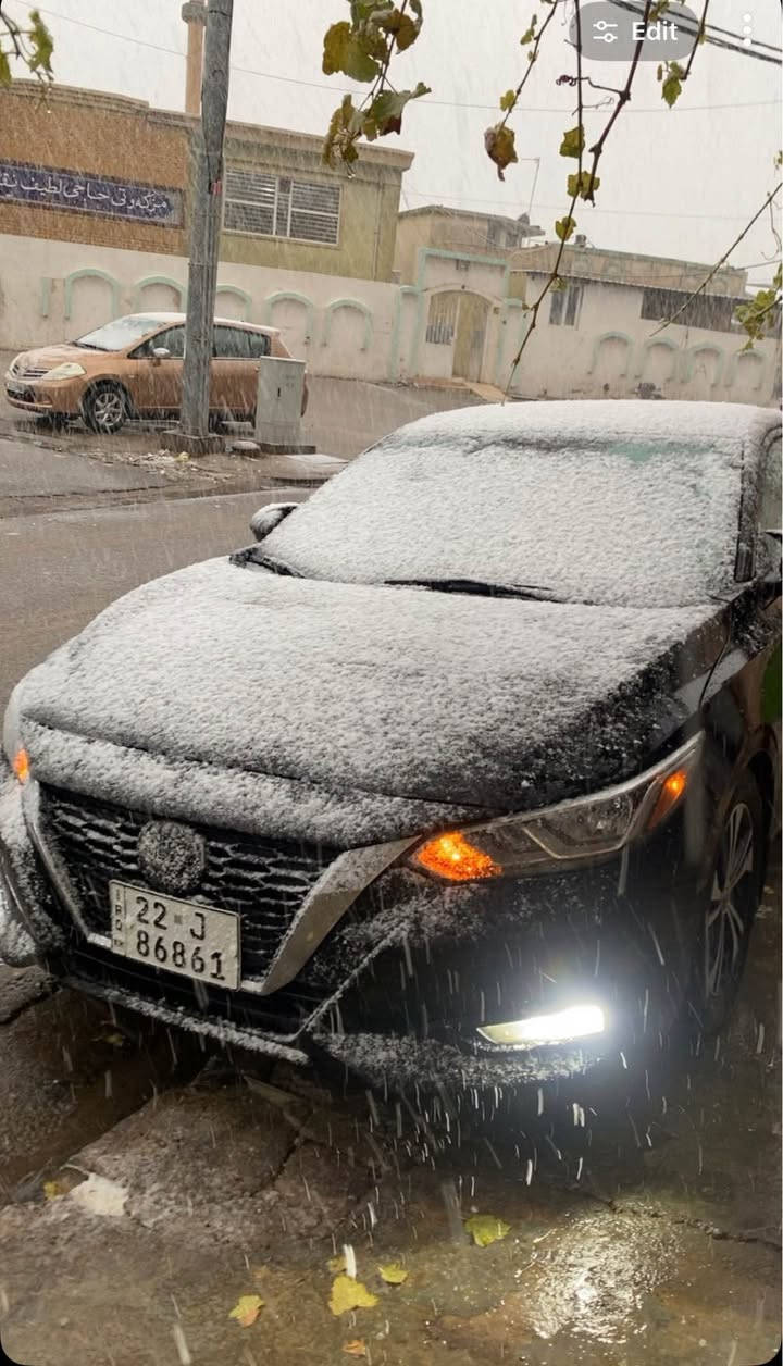 Nissan Sentra
مۆدیل 2021
سەنەوی و هەزە نوێیە
ژینگە و ڕێگاو بان نوێیە
بەناوی خۆمە
سەیارەیەکی زۆر خاوێنە
نیو چامڵغ سبوغە پشتی
بێ ناوگرن و بێ داخیلی 
تەنها ئێرباگی شانێکی سیستەمە
سەیارەیەکی زۆر مەزبووتە تەقە و ڕەقە بەشەرت تەنانەت دەعامی پێشی سبوغیشی نییە.
سەیارەکە یەک بست تەعدیلی هەیە.
ژمارە مۆبایل: *********** أربيل, العراق
