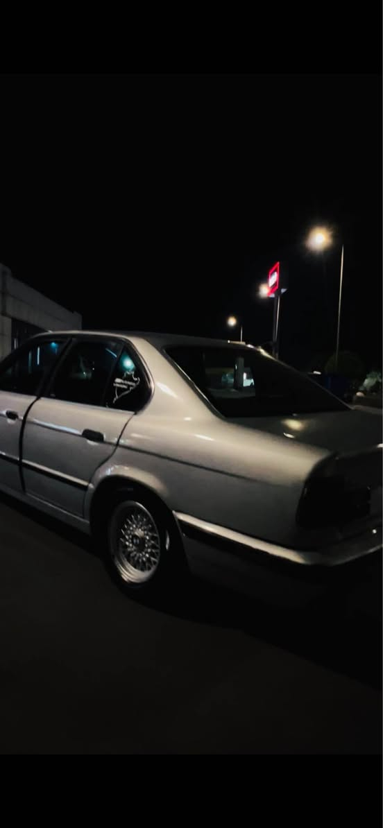 ]525}_Bmw مۆدێل١٩٩١فولی گێر عادی عامە بۆ جوانی لێدراو چەمەلەغی پێشەوەی تۆزەک ژۆرێی گرتیە وەڕگەڕاو بڕاوە بەشەرت تەعویل و بەناوکردن بەشەرت
***********
Watsapp أربيل, العراق
