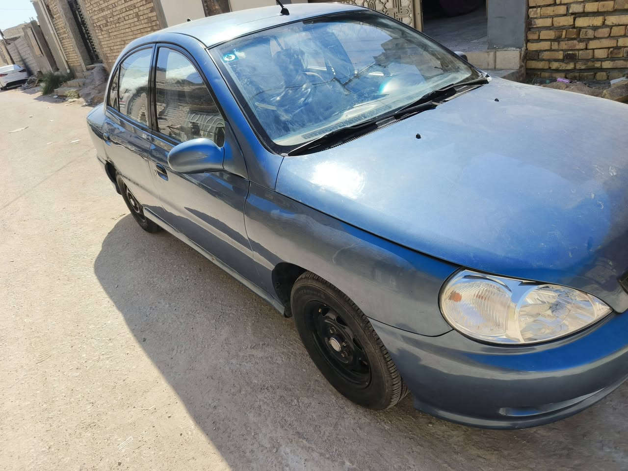 السلام عليكم سياره كيا ريو 2002
رقم كربلاء اوتماتيك 1600 
كير ومحرك جاهزات 
تبريد ثلج
مصبوغه عام للجماليه 
تخم تاير جديد 
سنويه لغايه 2031.. سياره بسمي
رقم كربلاء رقم نكليزي
 السعر $39....... ***********
