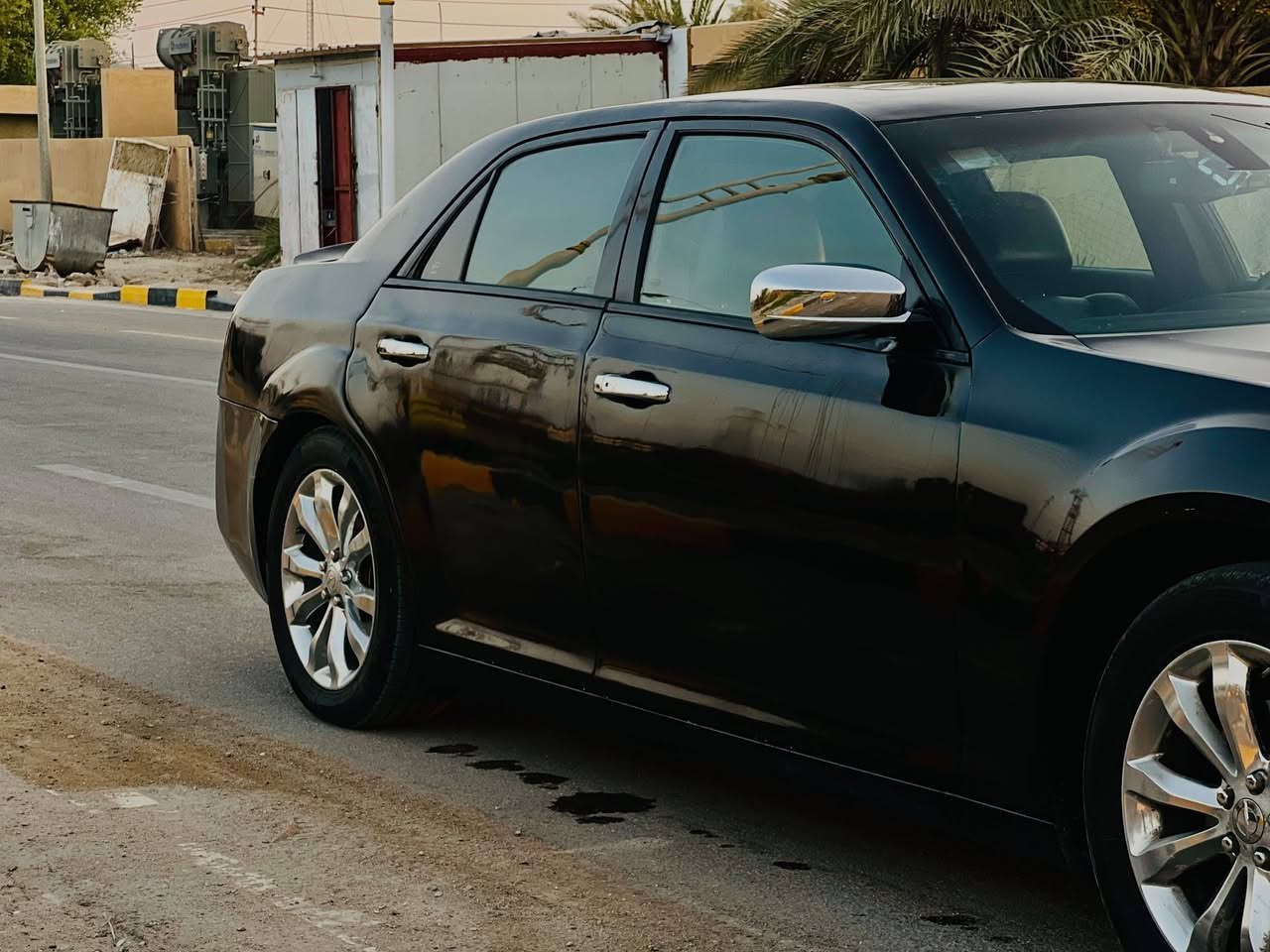 للبيع ٢٠١٤ اصل متومه طبق اصلي كفاله من الكص والحادث اس سياره
***********
