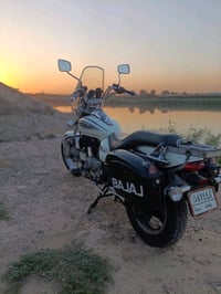 بسم الله   دراجه ادفنجرز كروز بجاج هندي لون ابيض كلاسيك دراجه حلوه خمس...