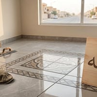 أخوكم خلفة سيراميك وجدران وأرضيات وتطبيق بخبرة ممتازة ودقة عالية في ال...